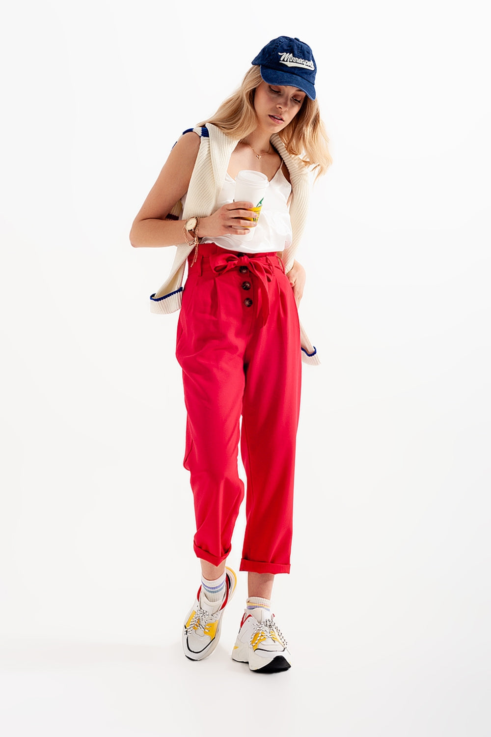 High waist belted paperbag trousers in red - Trousers