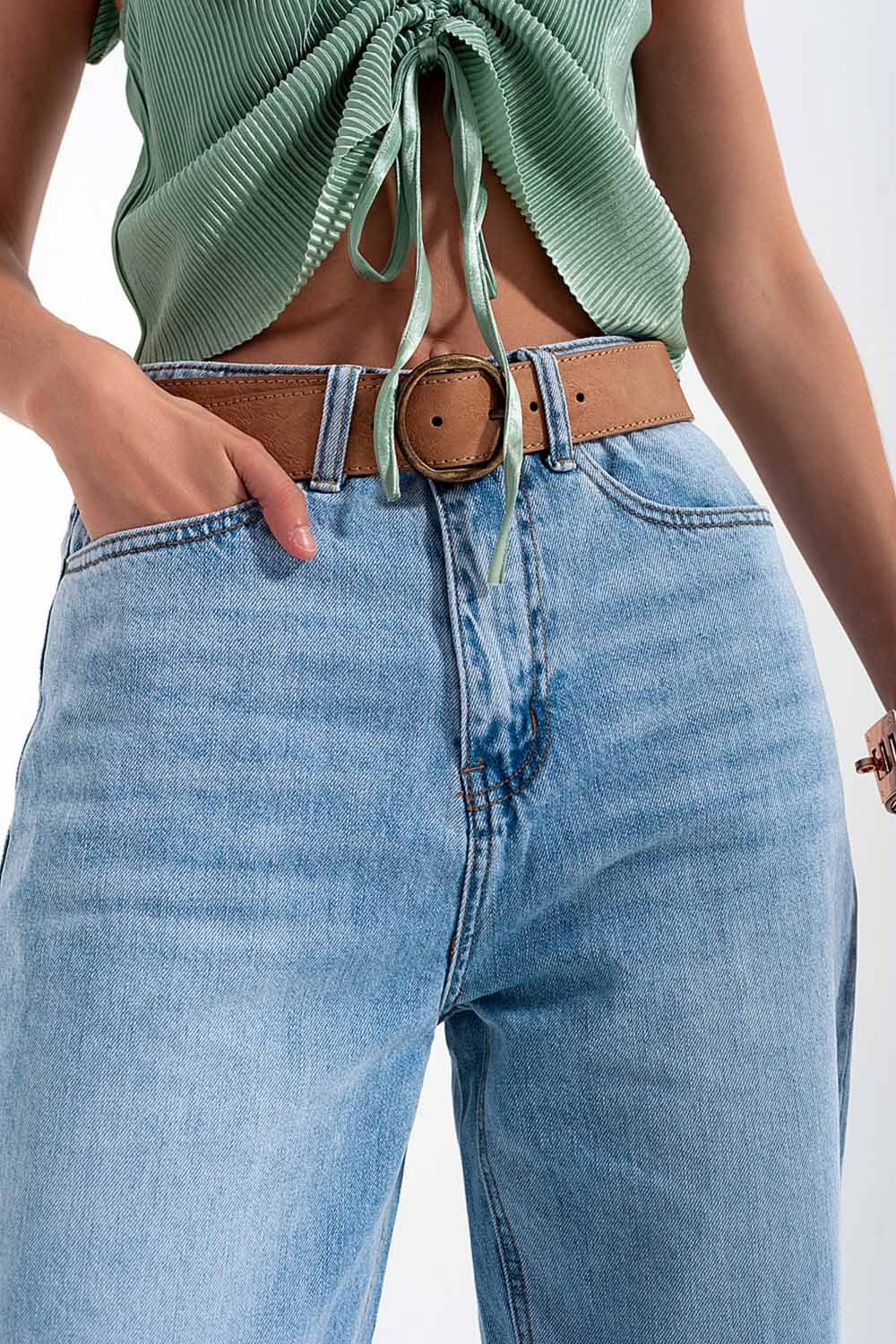 High waist straight leg jeans in light wash - Jeans