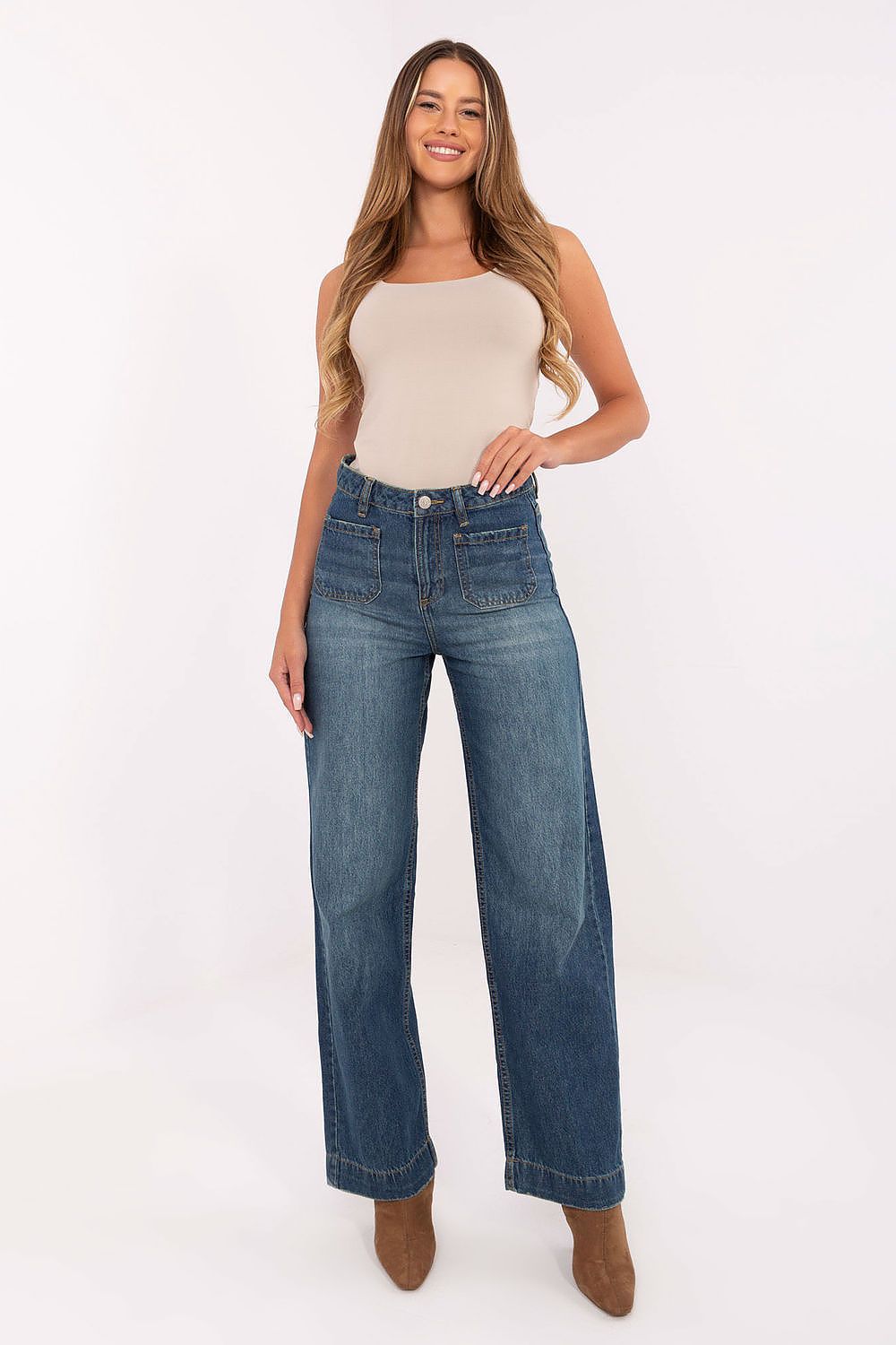 Jean droit taille haute pour un style sans effort