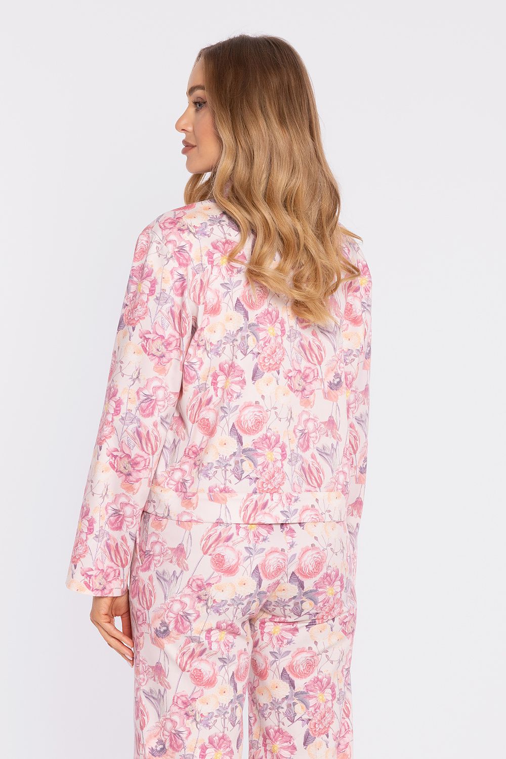 Moe floral jacket in soft pastel colours, featuring a stylish and comfortable design for casual wear