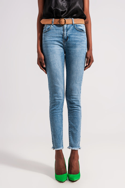 Jeans with frayed hem in light blue - Jeans