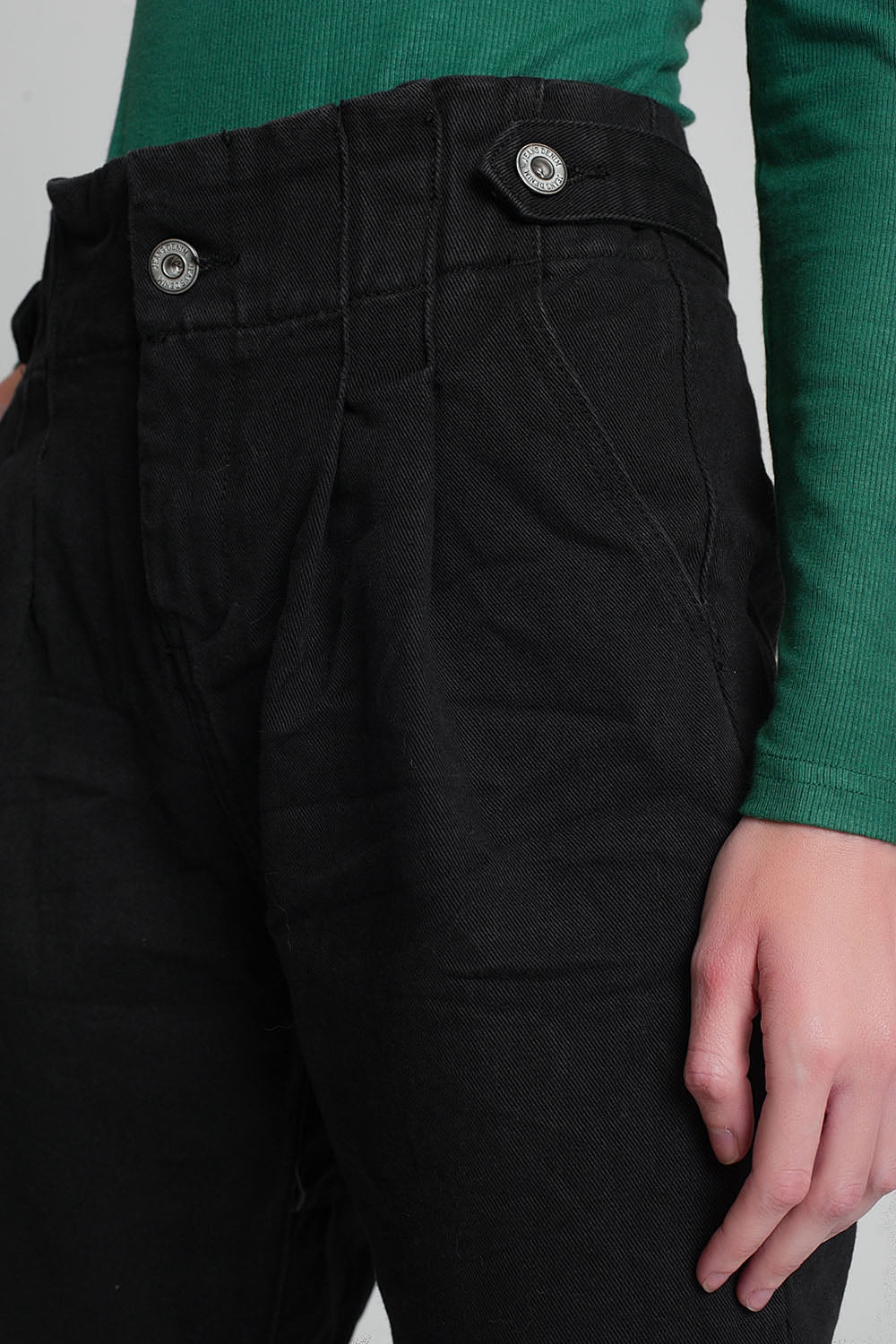 Jeans with paper bag waist and button details in black - Jeans
