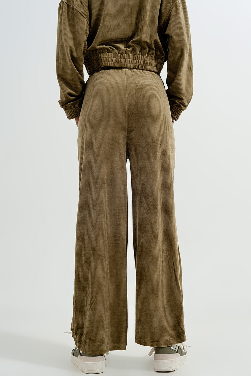 Jogger with drawstring waist in green - Trousers