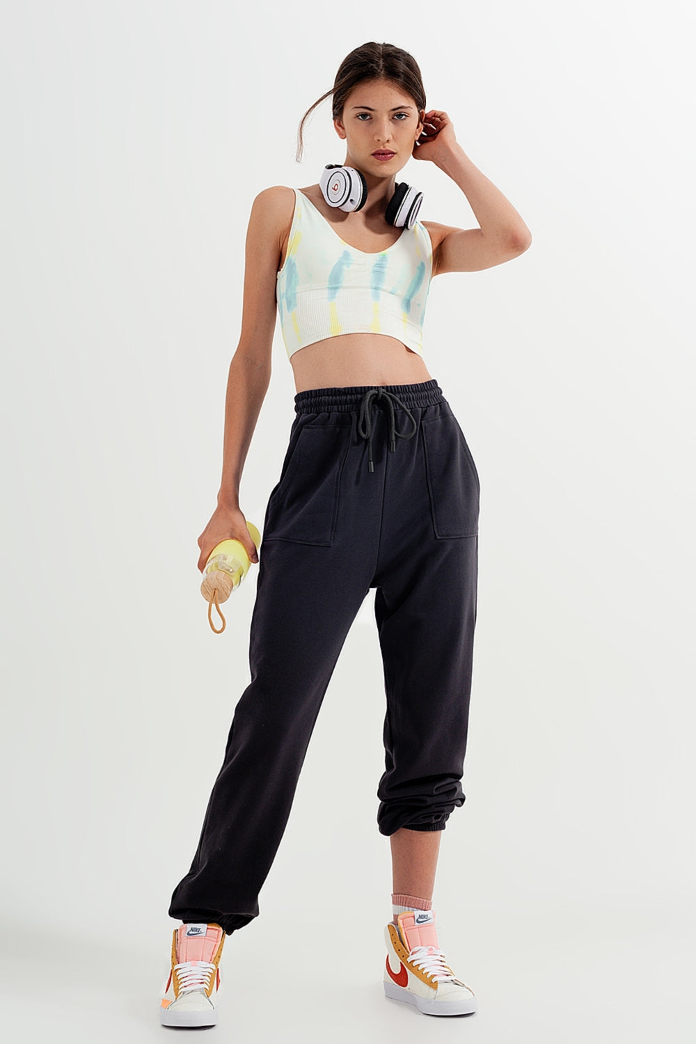 Joggers with elastic waist band in dark gray - Pants
