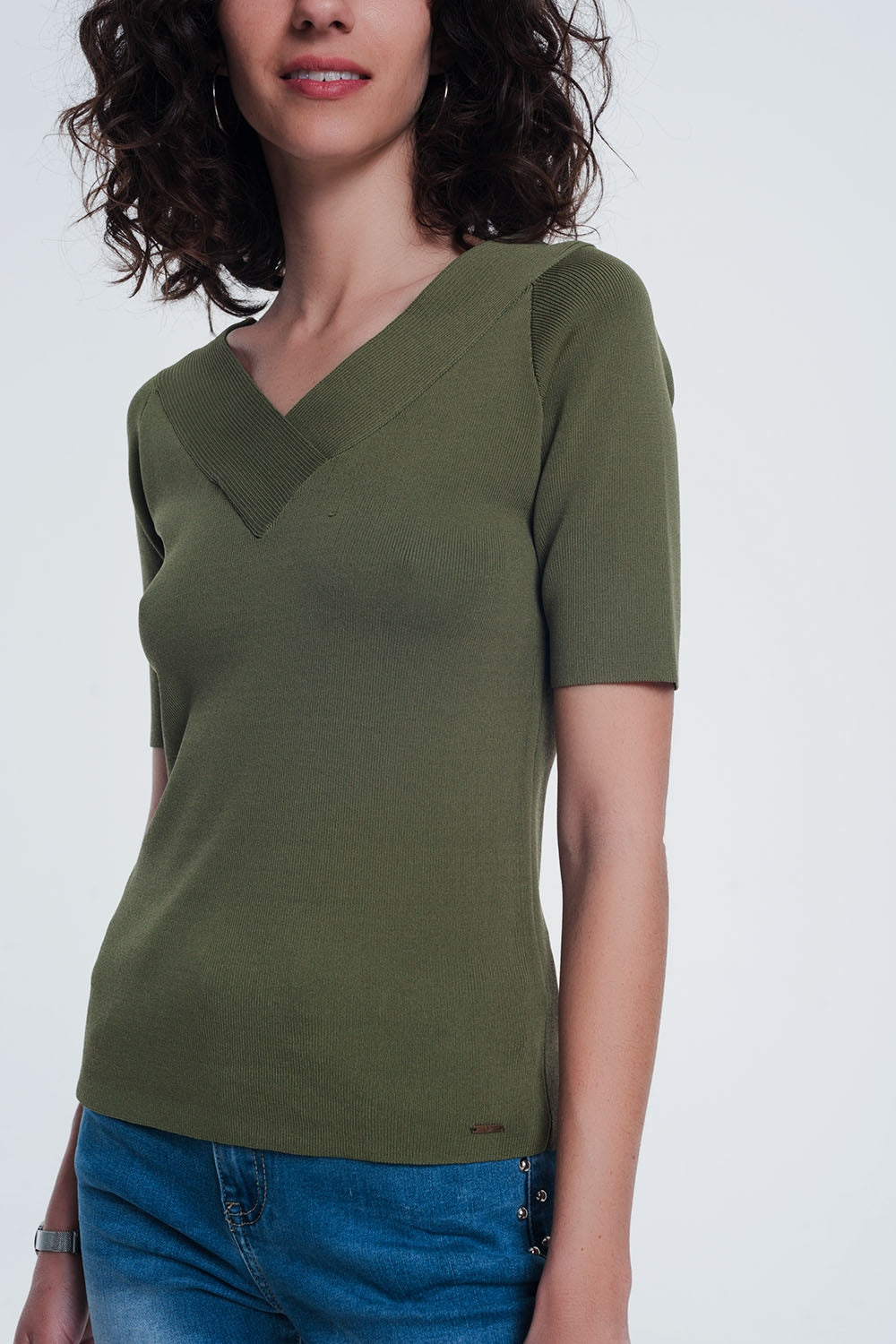 khaki sweater with v neck and short sleeves - T-shirts