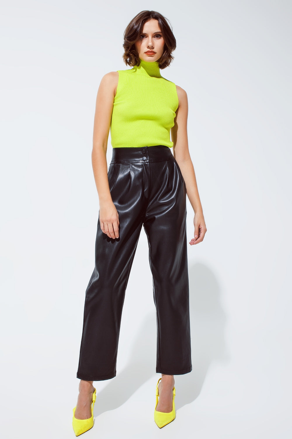 Knitted lime top without sleeves - Jumpers