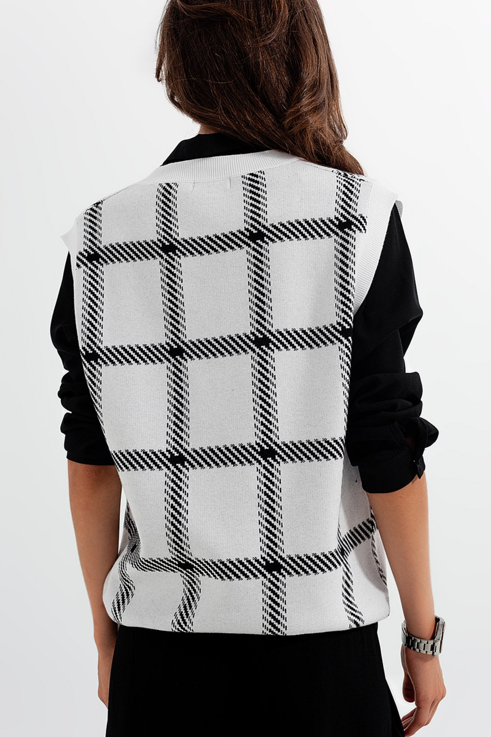 Knitted vest with big crosshatches - Jumpers