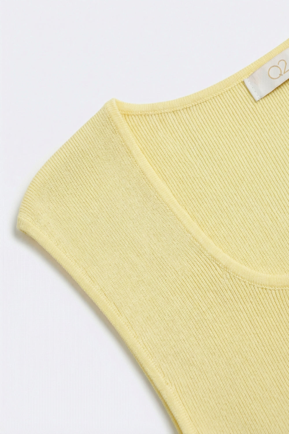 lightweight Ribbed Knit Scoop sweater in yellow - Sweaters