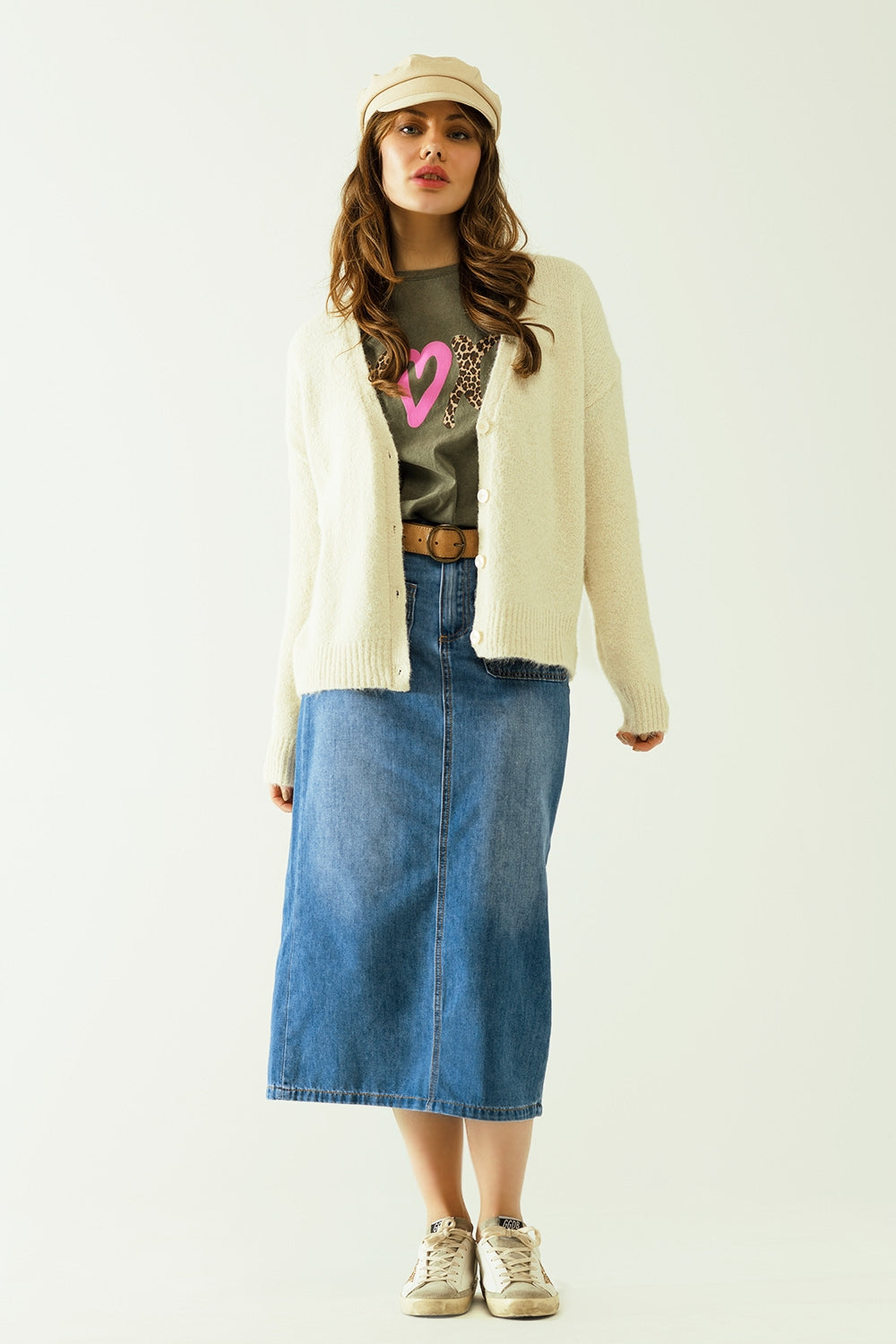 Long sleeves creme cardigan with front closure with buttons - Cardigans