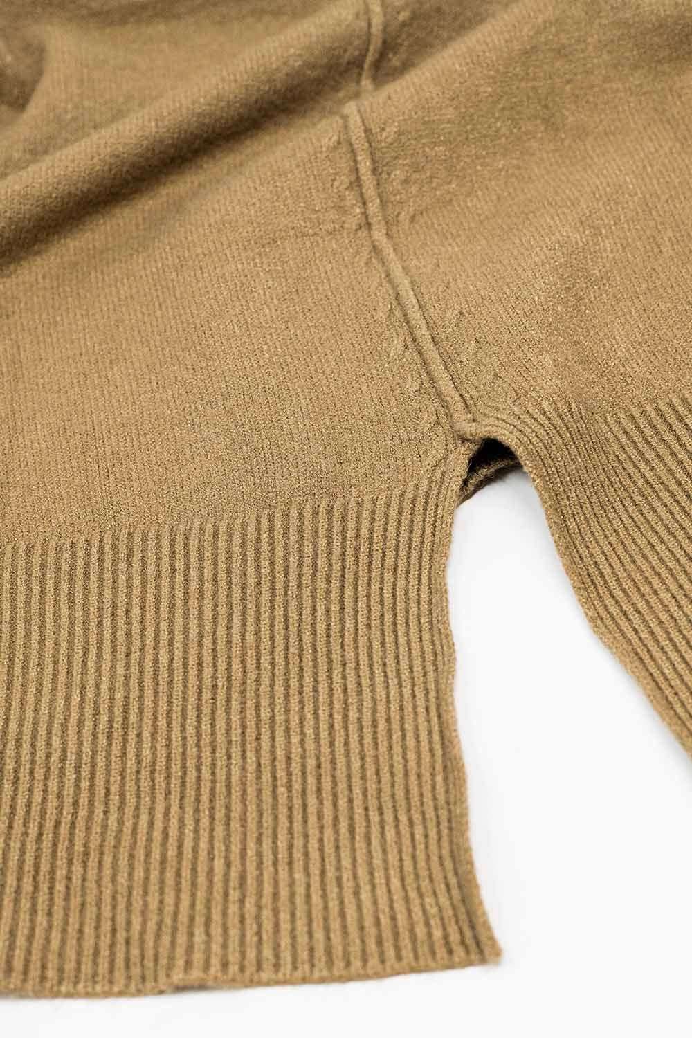 Loose camel sweater with opening in the back - Sweaters