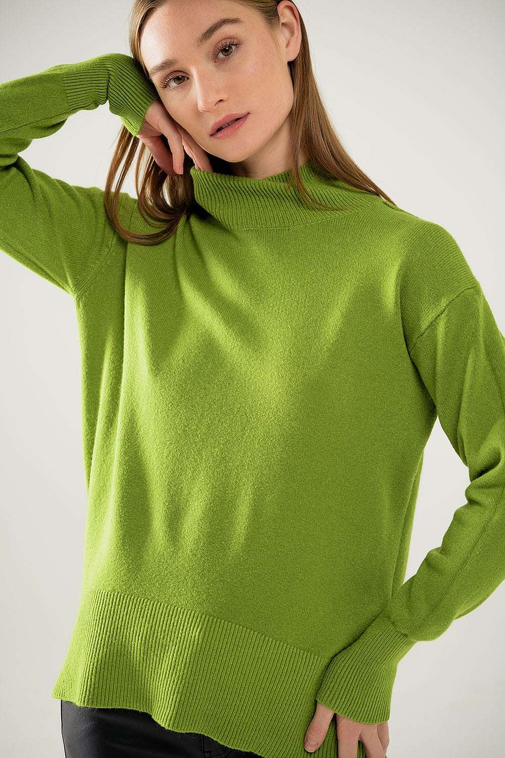 Loose green sweater with opening in the back - Jumpers