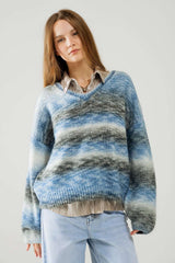 Pull ample col V à rayures bleues et grises