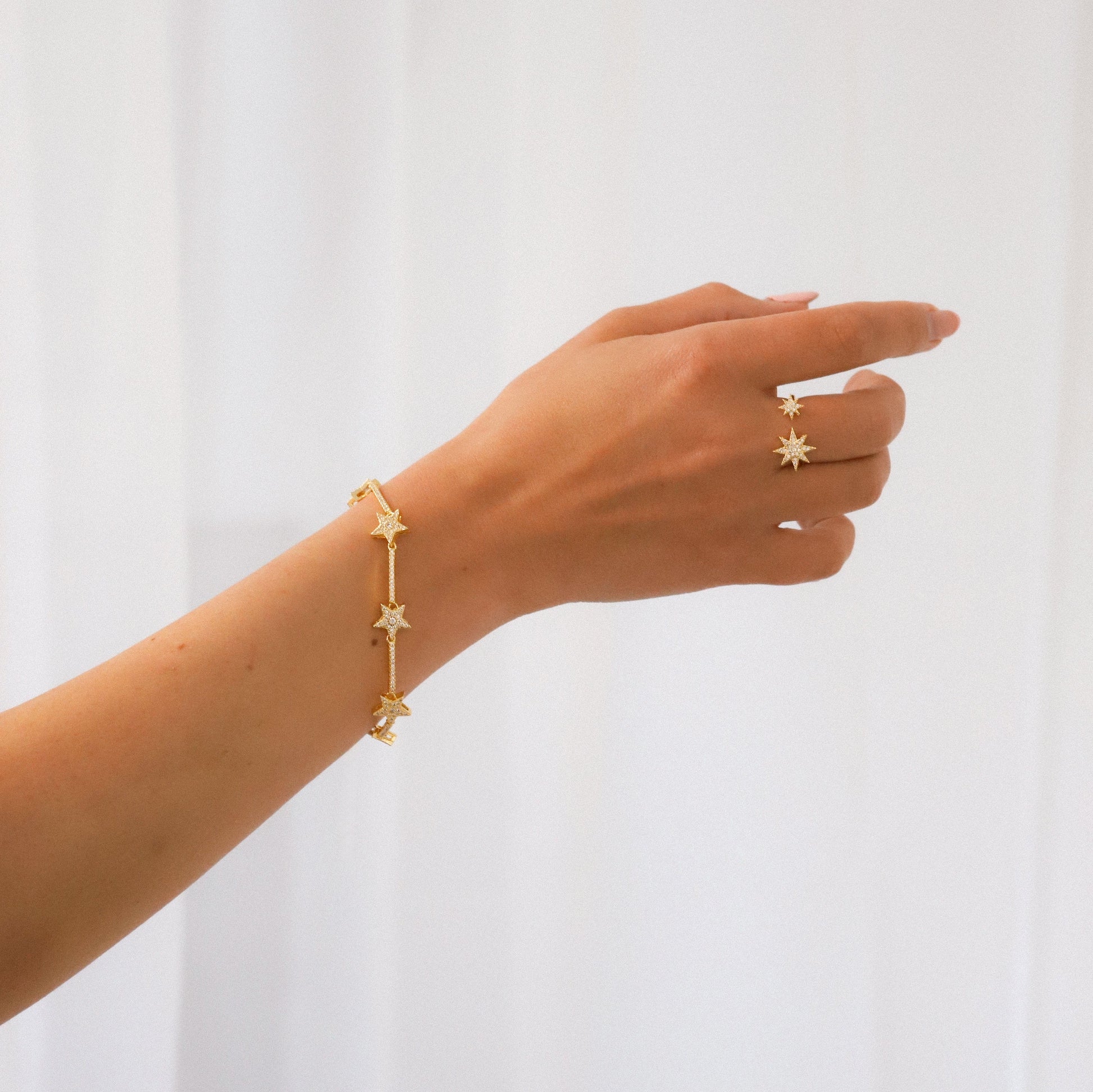 Etta Sparkling Star Bracelet | 18k Gold Plated - Bracelet
