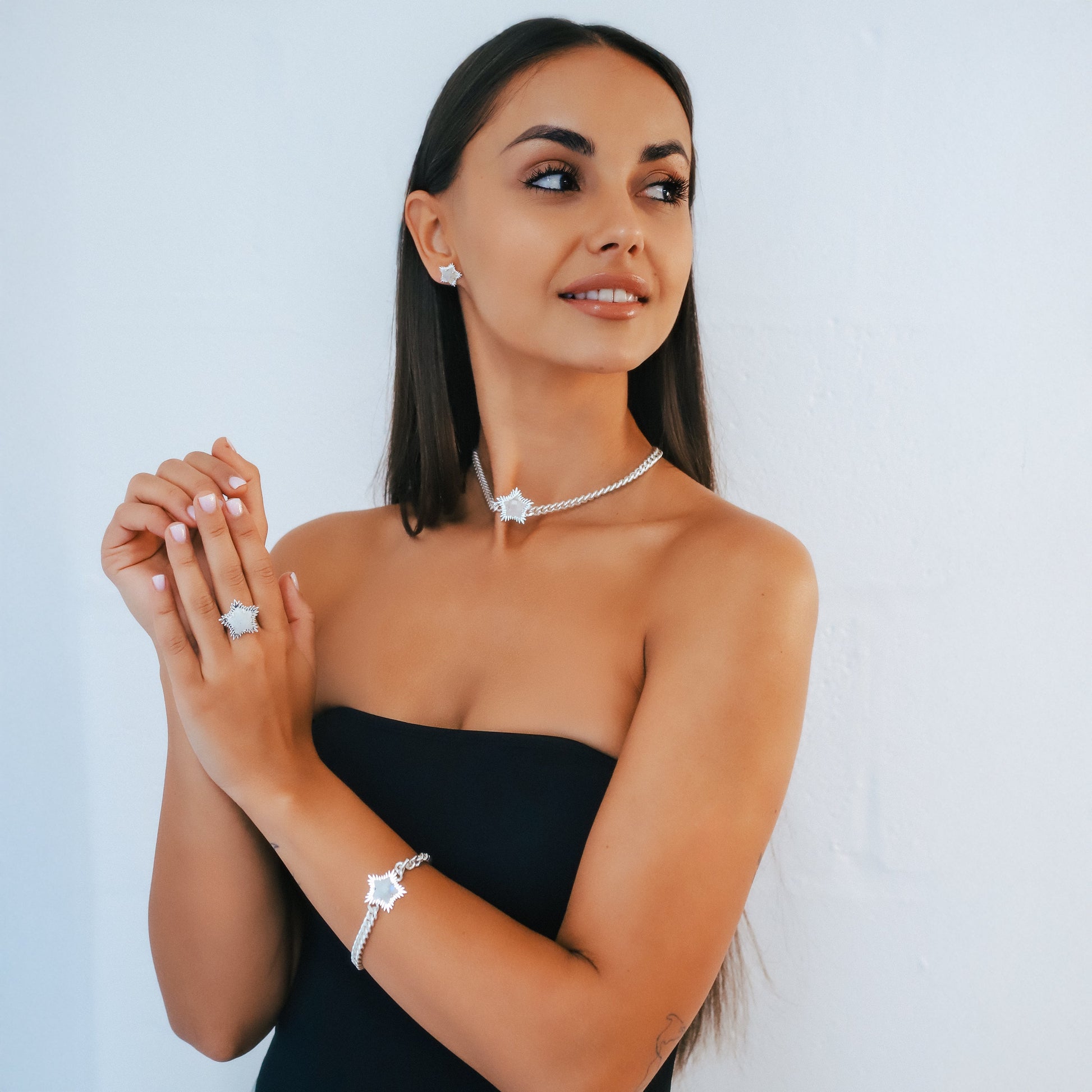 Luna Charles Women's Trendy Choker Jewellery - Necklace