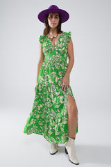 Vestido longo com estampa floral e cintura franzida em verde