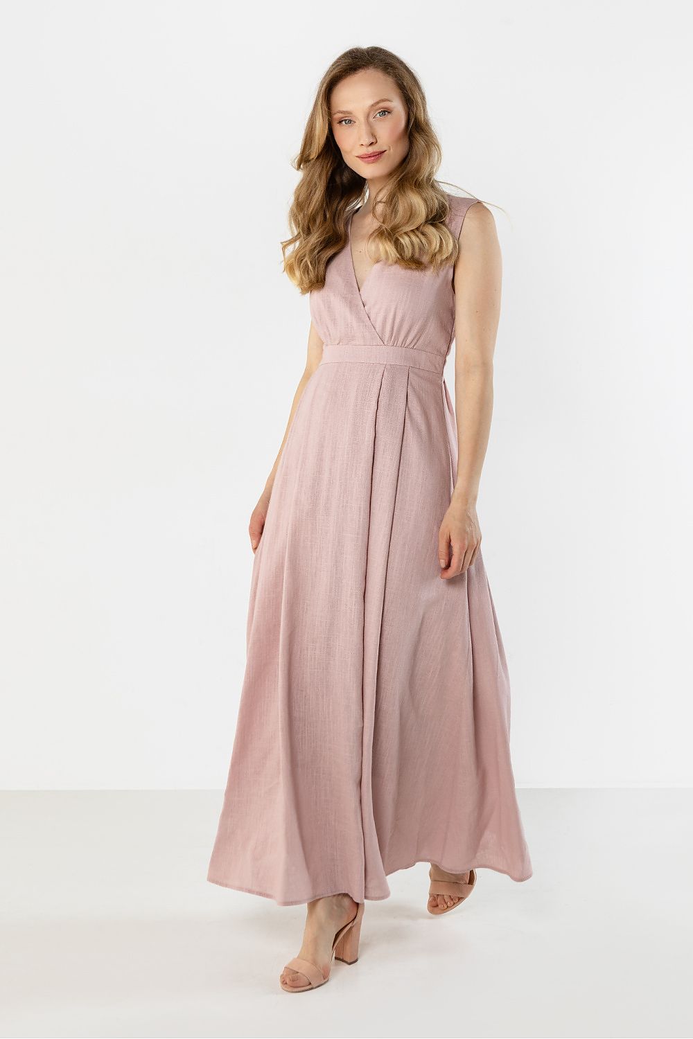 Awama pink maxi daydress featuring a v-neck and flowing skirt for a stylish summer look
