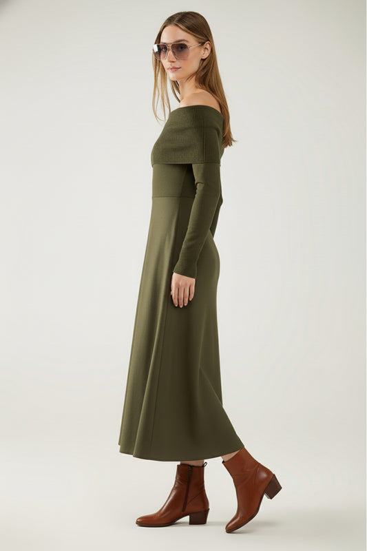 Maxi Knitted wide Bardot Dress in khaki - Dresses