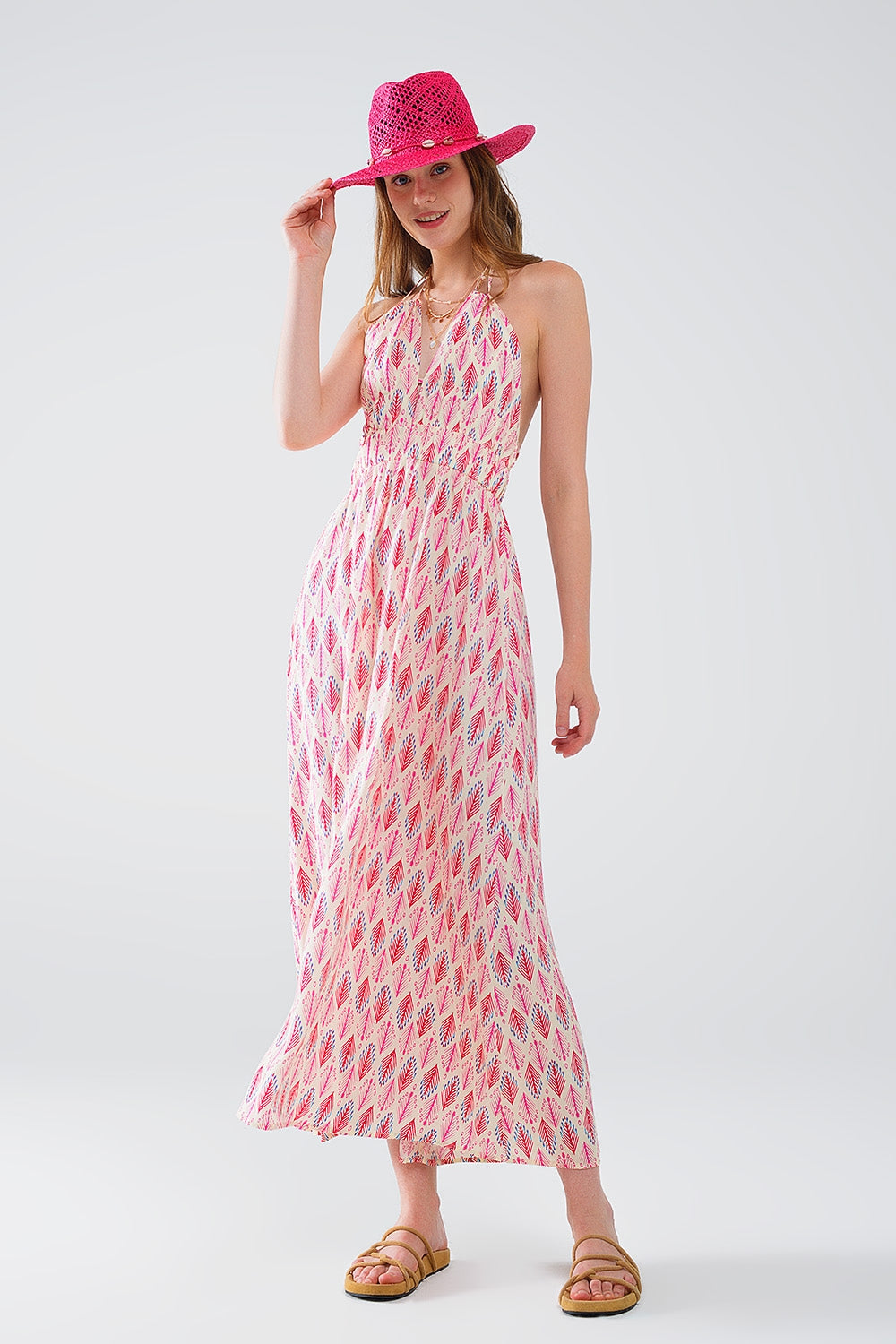 Maxi Summer Dress With Feather Print and Open Back in Pink - Dresses