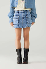 minissaia com lavagem média e bolsos cargo