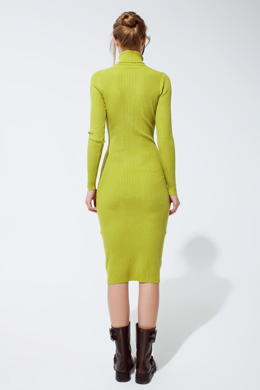 MIDI dress in green with turtle neck - Dresses
