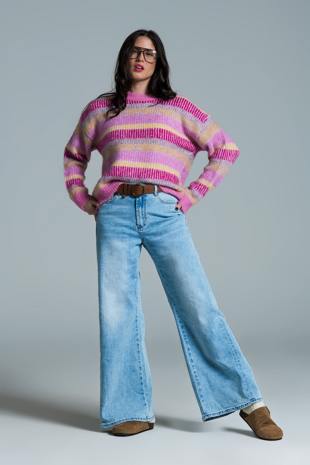 Mom Style Wide Leg Light Wash Jeans - Jeans