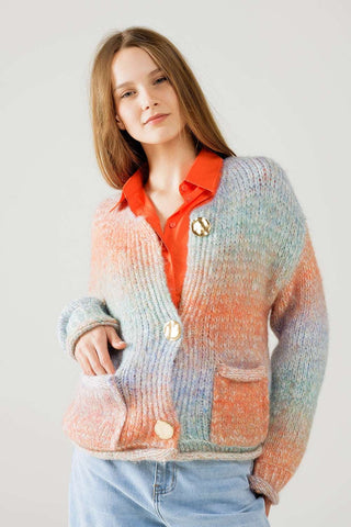 Cardigan en tricot multicolore avec 3 boutons dorés