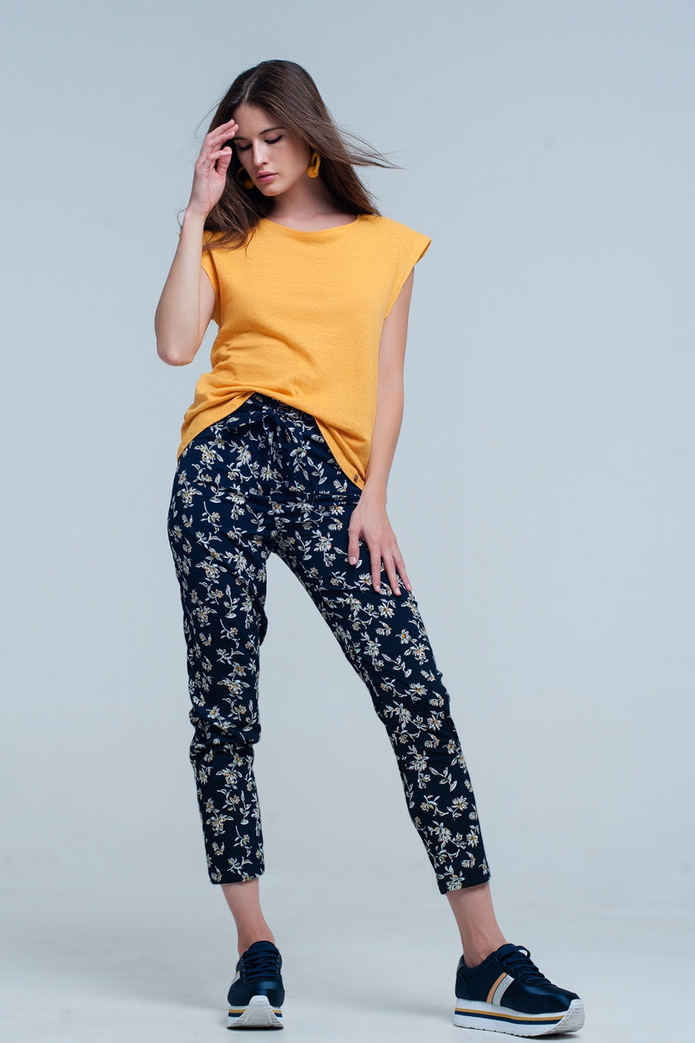 Navy floral pants with a belt - Trousers