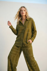 Camisa fluida Olive com estampado gráfico