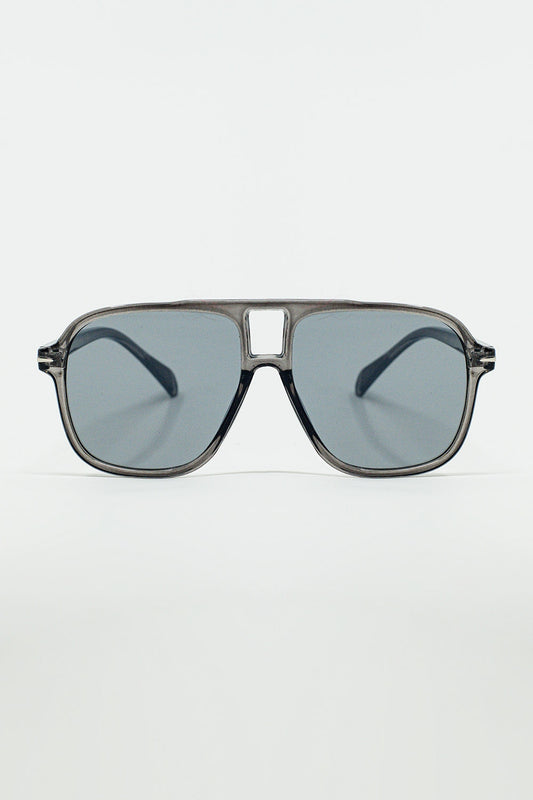 Oval Aviator Suglasses With Smoke Gray Lens in Gray - Sunglasses