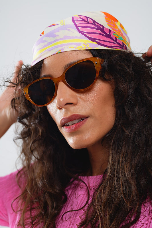 Oval Sunglasses In Light Yellowish Tortoise Shell - Sunglasses