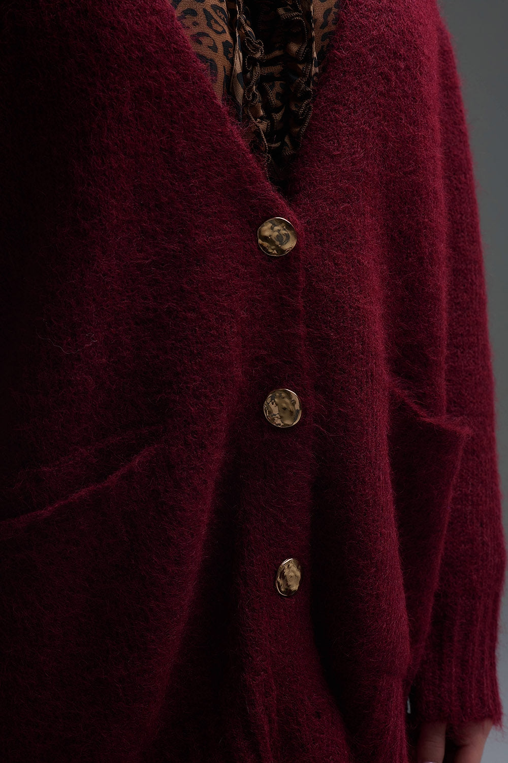 Oversized Cardigan in burgundy with gold buttons and pockets - Sweaters
