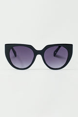 Oversized Cat Eye Sunglasses With Wide Rim in Black