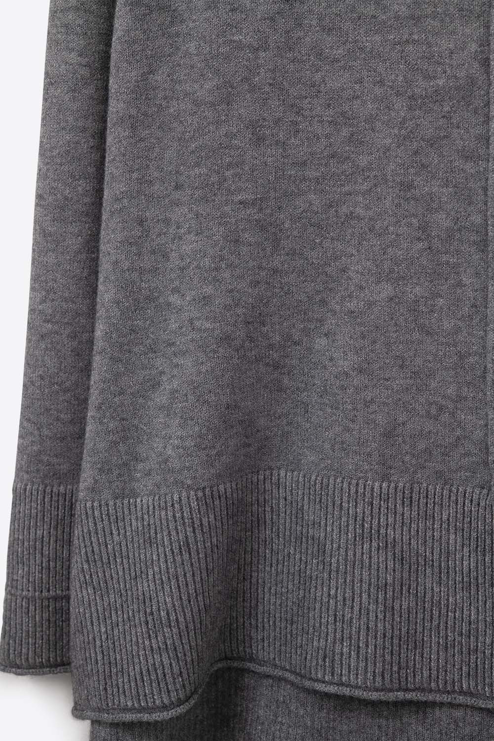 Oversized Roll Neck Sweater in Gray -