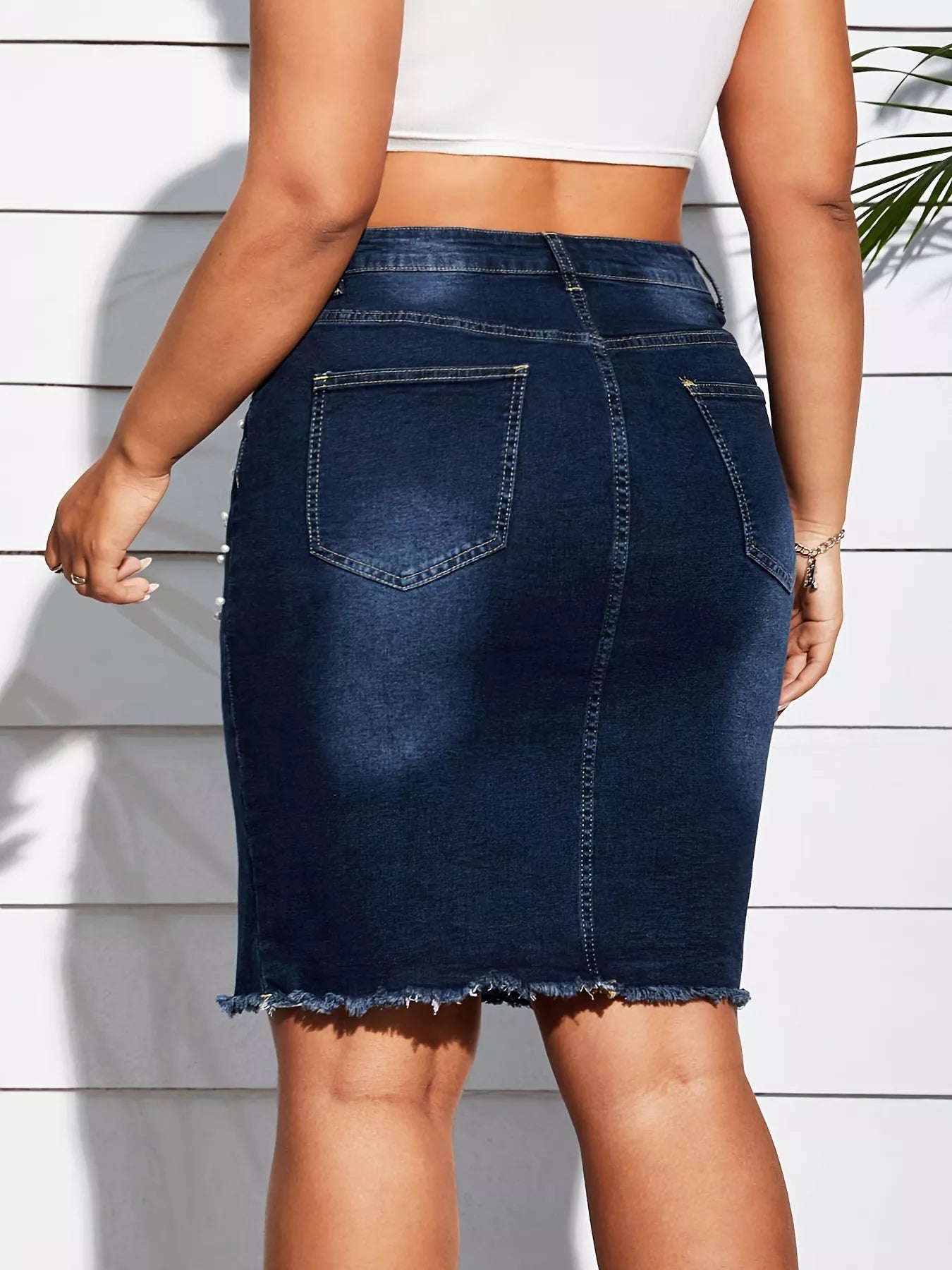 Plus Size Pearl Embellished Frayed Hem Denim Skirt - Skirts