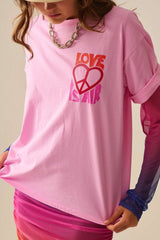 T-shirt rosa com o logótipo Love is Air e Heart with Peace