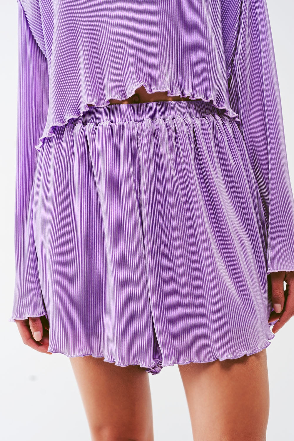 Pleated Short in lilac - Trousers