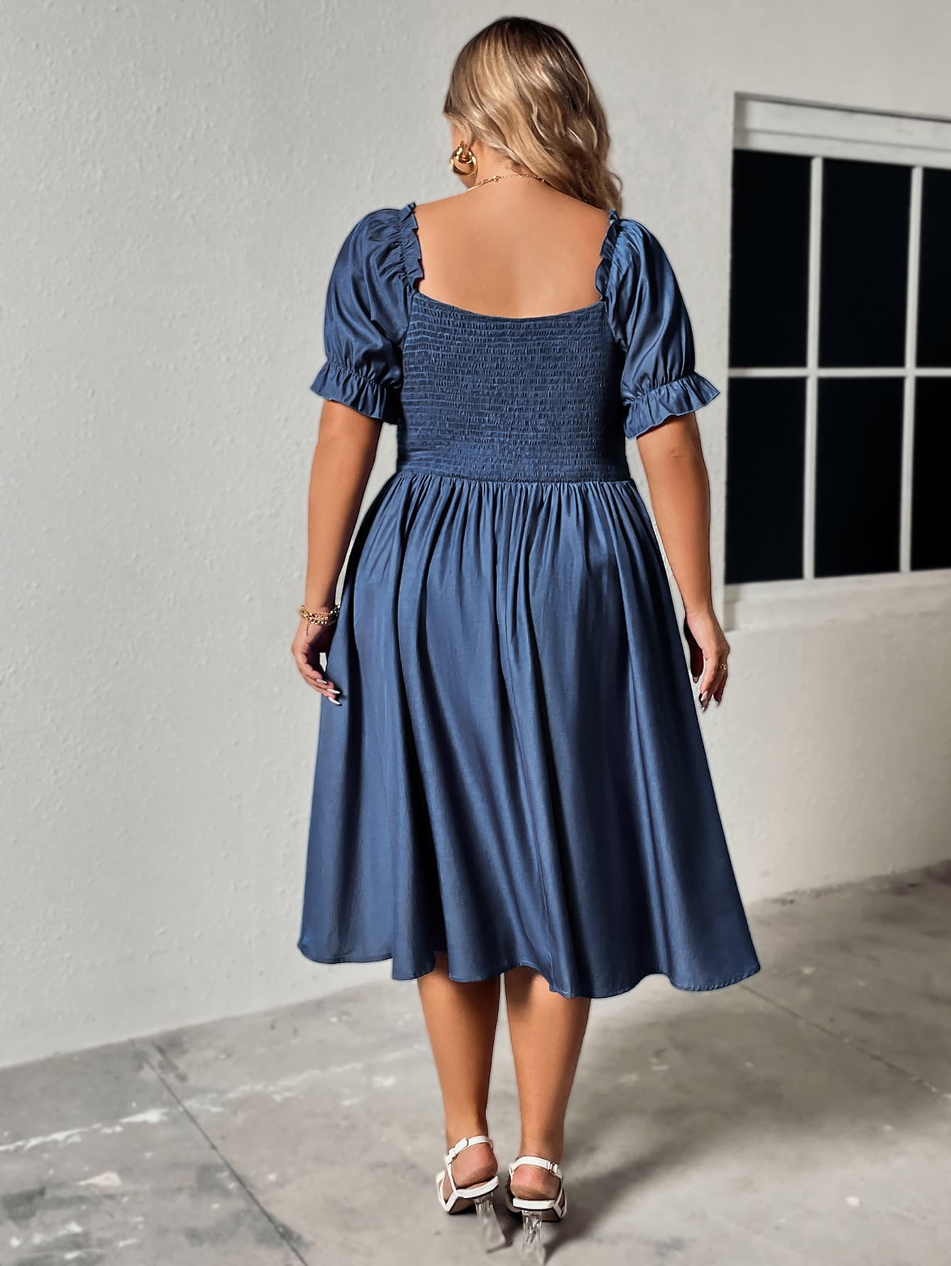 Plus Size Ruched Sweetheart Neck Dress -