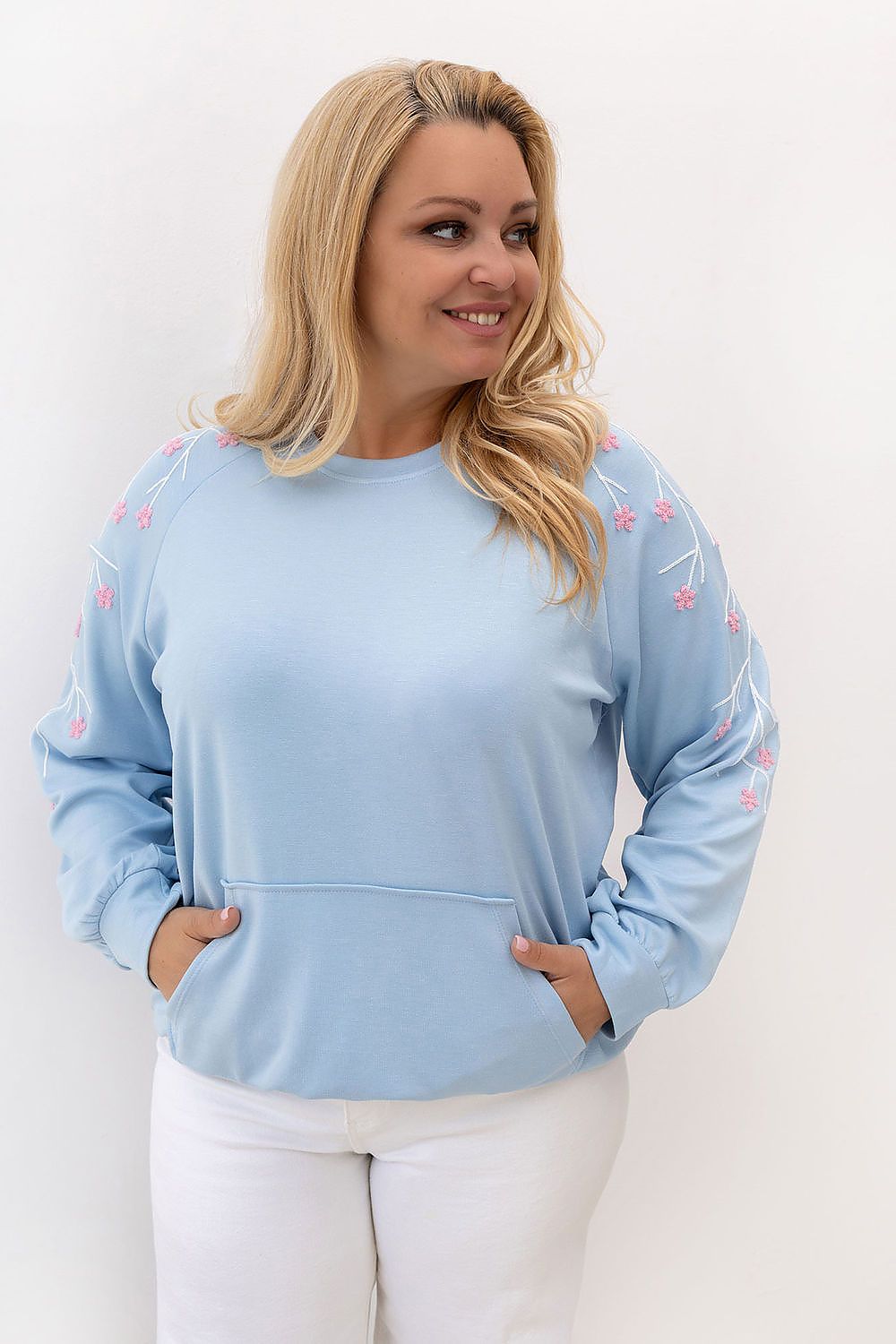 Camisola Plus Size com Detalhe Floral