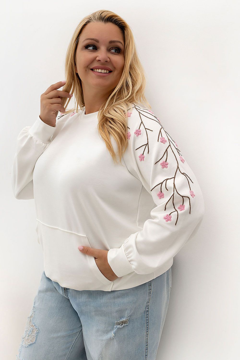 Plus Size Sweatshirt with Floral Detail - Sweatshirt