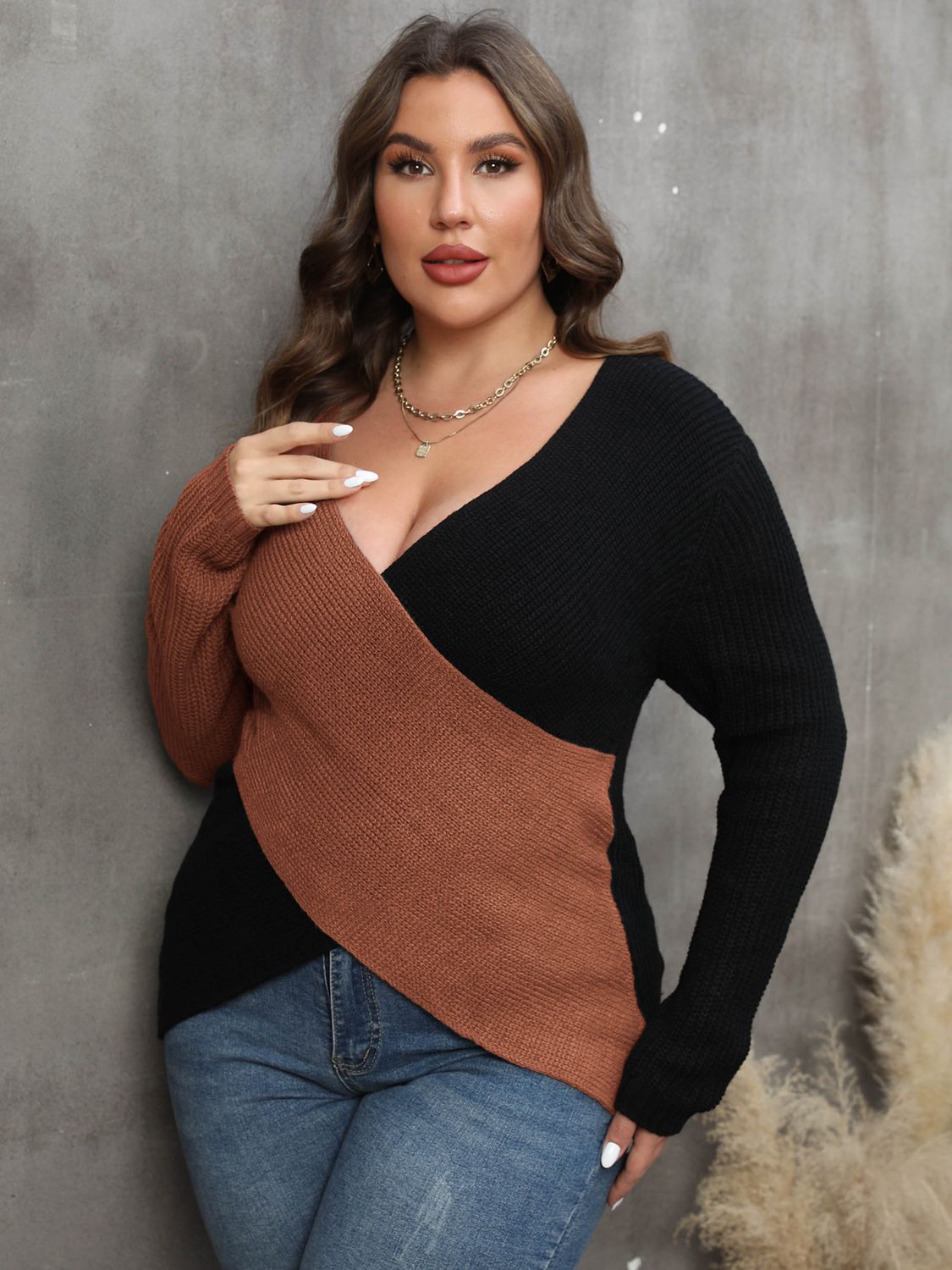 Plus Size Two-Tone Sweater for Women - Sweaters