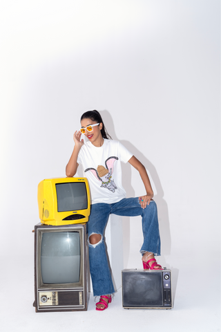 T-shirt de algodão bordada à mão Pop Art Humpty