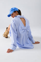 Chemise oversize en popeline à rayures avec détail nœud en bleu et blanc