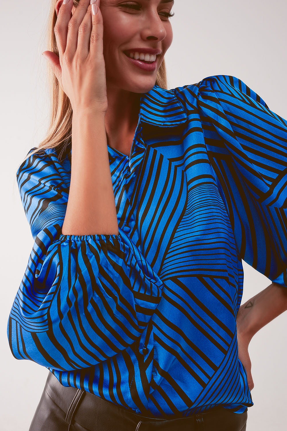 Puff sleeve printed blouse in blue - Blouses