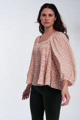 blusa de manga bufante com decote quadrado em estampa floral coral