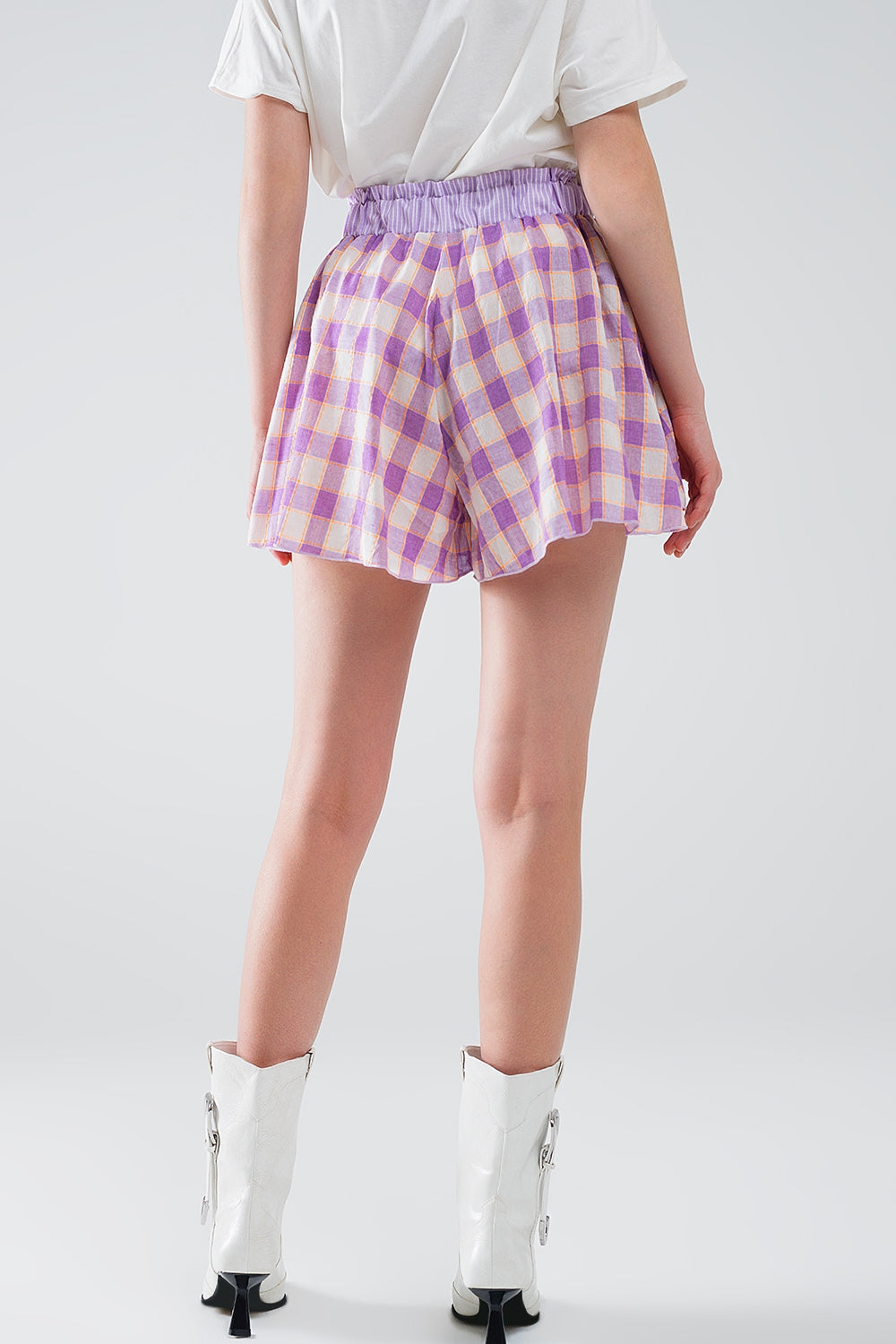 Purple Checkered print shorts with tight-fitting waist detail - Trousers