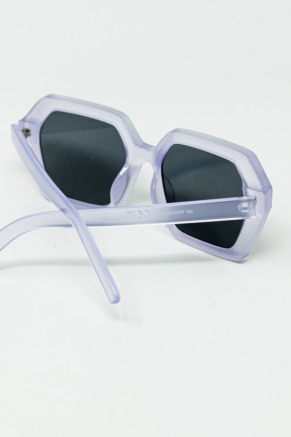 Rectangular sunglasses in purple translucent color - Sunglasses