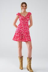 Vestido curto vermelho com estampa floral branca e cintura elástica