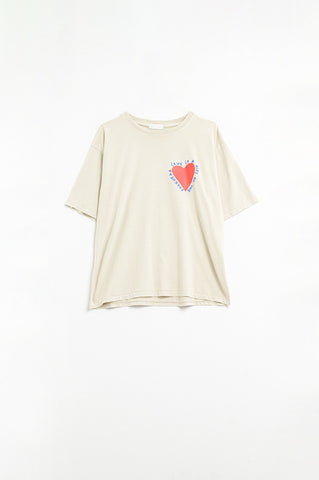 Relaxed beige T-shirt featuring a heart design on both the front and back