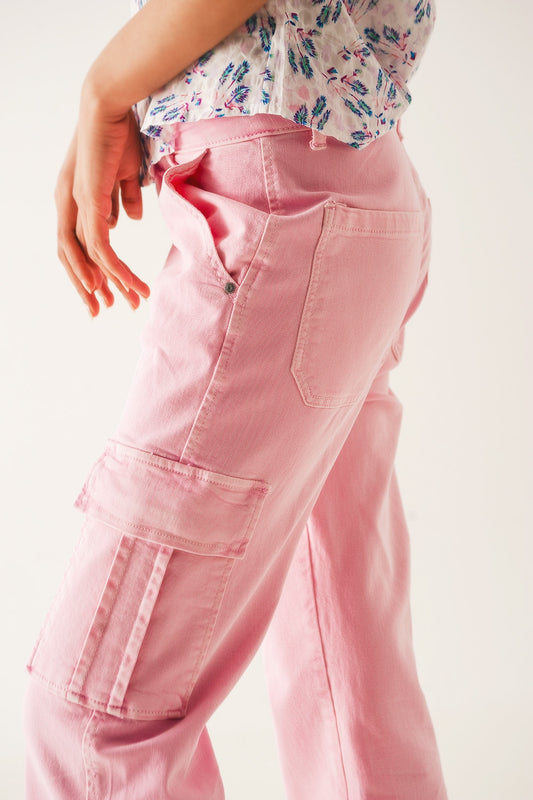 Relaxed cargo pants in pink - Jeans