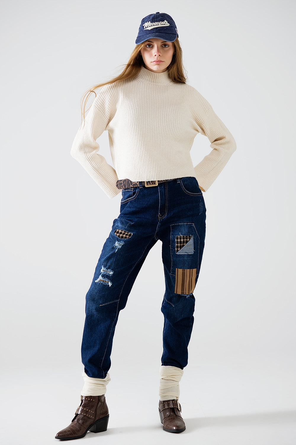 relaxed denim with patches - Jeans